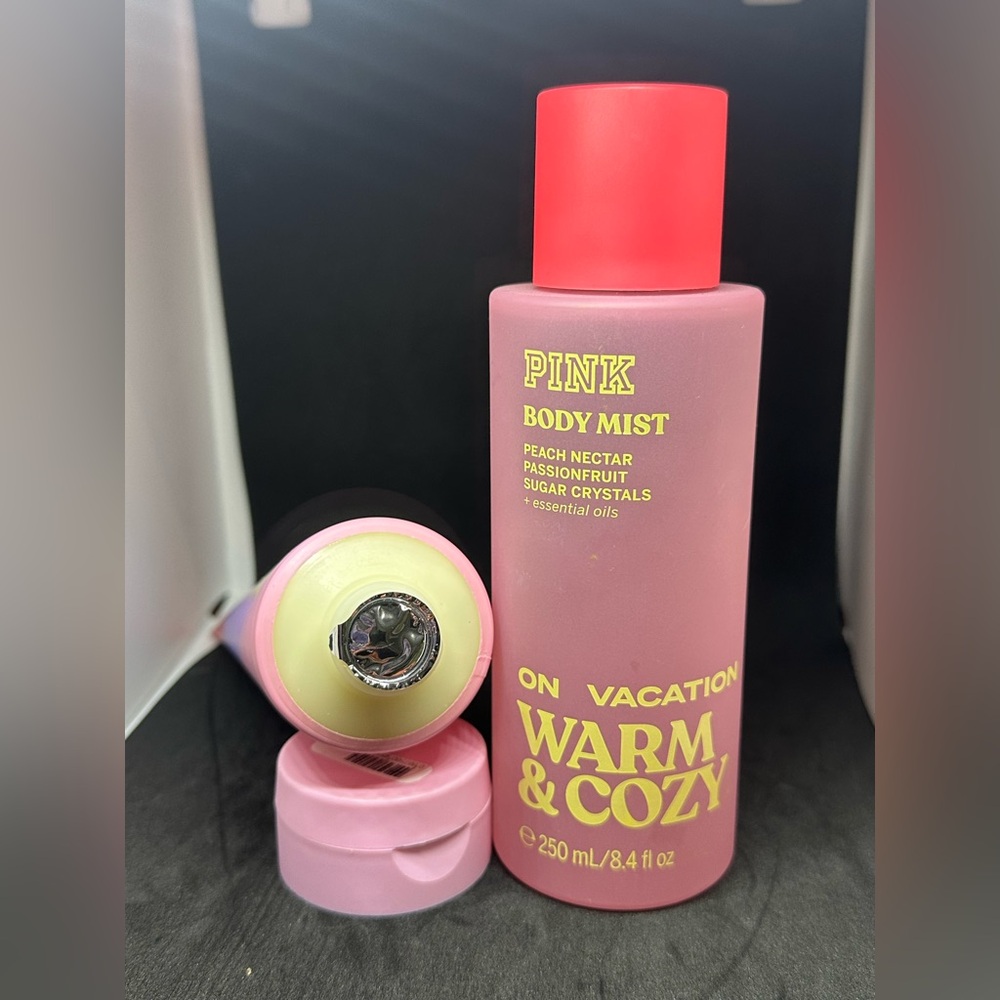 🆕 Victoria's Secret Pink Warm & Cozy on vacation Body Lotion & Mist set ✨sealed✨ - Picture 4 of 9